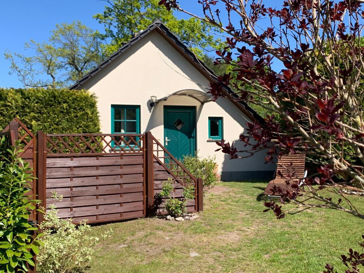 „Rentmeisterhaus Basedow“ Basedow  Esterno foto